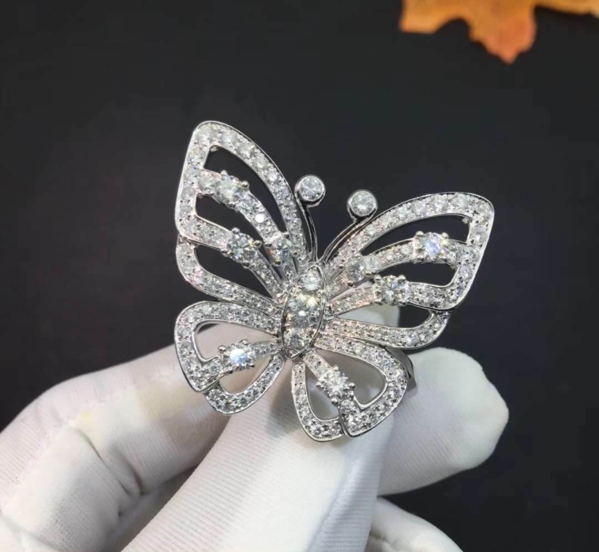 Van Cleef Arpels Flying Butterfly Between The Finger Ring 18k White Gold Diamonds