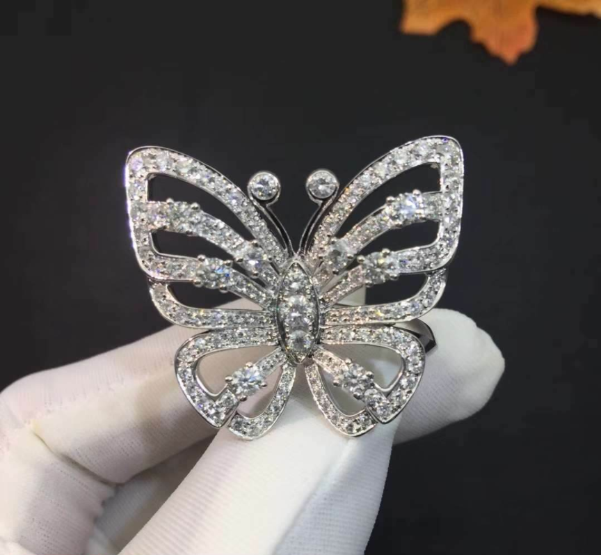 Van Cleef Arpels Flying Butterfly Between The Finger Ring 18k White Gold Diamonds