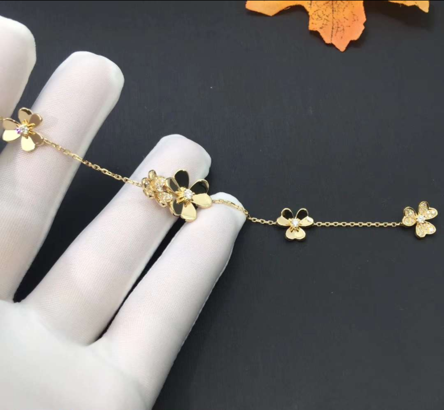 Van Cleef Arpels Frivole Bracelet 5 Flowers 18k Yellow Gold Diamond