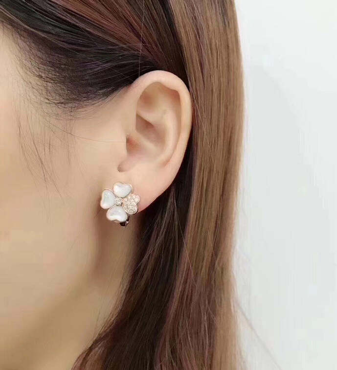 Van Cleef Arpels Medium Cosmos Earrings