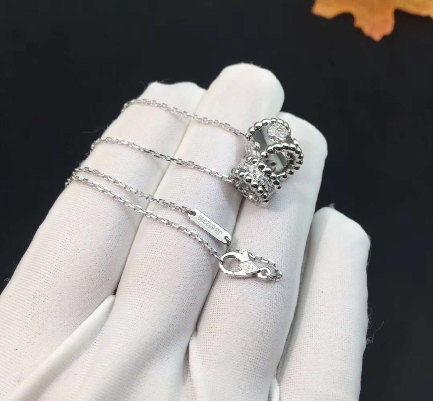 Van Cleef Arpels Perlee Clovers Pendant 18k White Gold Diamonds