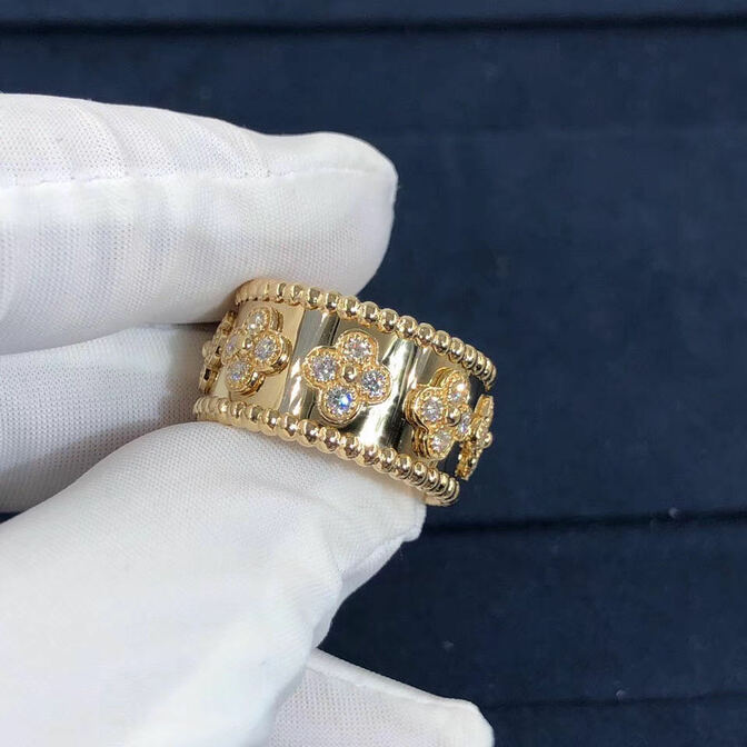 Van Cleef Arpels Perlee Clovers Ring Yellow Gold Diamond