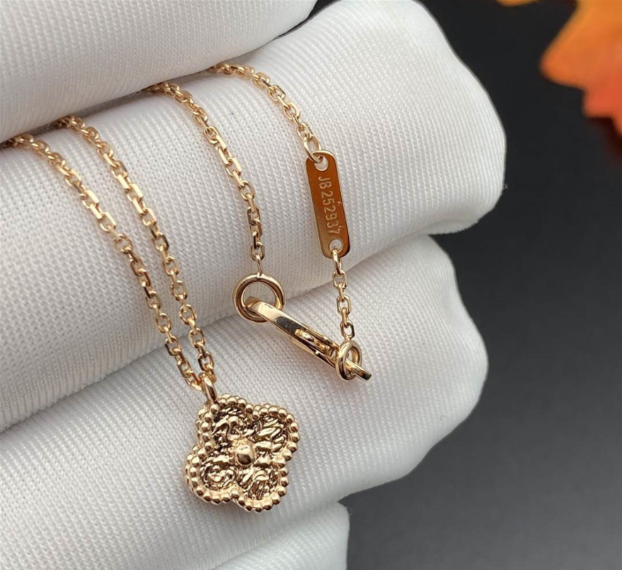 Van Cleef Arpels Sweet Alhambra Pendant 18k Rose Gold 9mm