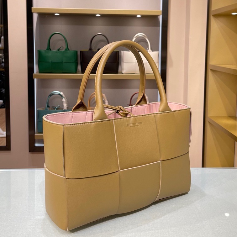 Bottega Arco Tote Brown Pink 36 Ss2022