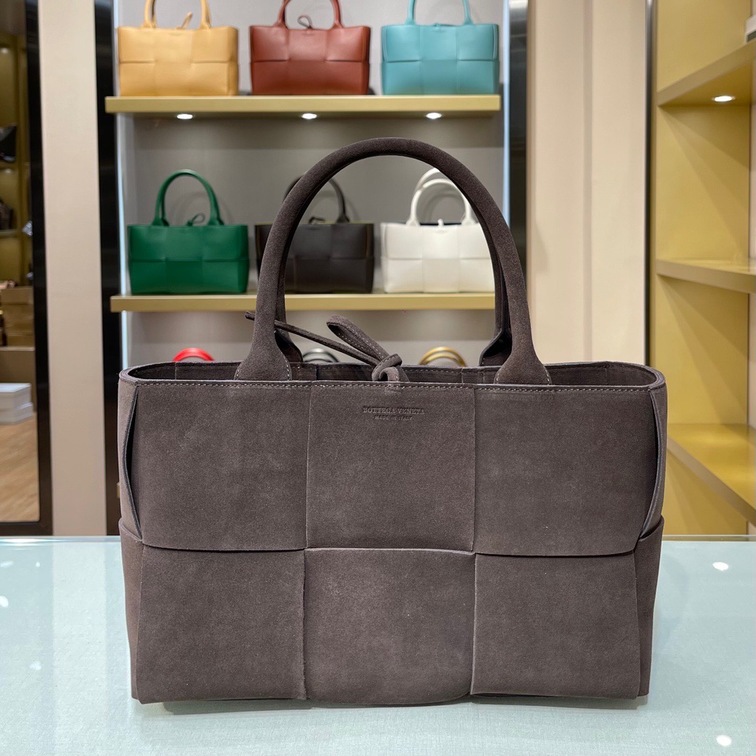 Bottega Arco Tote Dark Chocolate 36 Ss2022