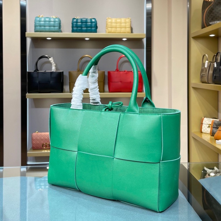Bottega Arco Tote Green 36 Ss2022