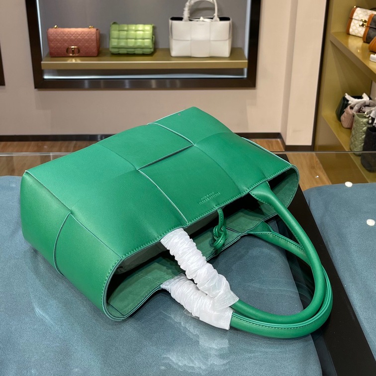 Bottega Arco Tote Green 36 Ss2022