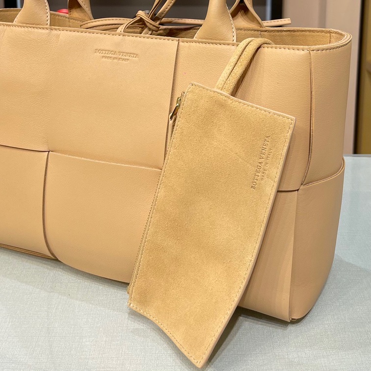 Bottega Arco Tote Lightly Yellow 36 Ss2022
