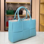Bottega Arco Tote Mint 36 Ss2022