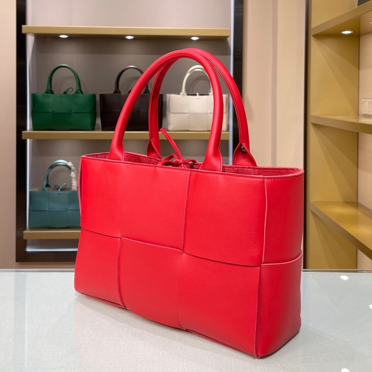 Bottega Arco Tote Red 36 Ss2022