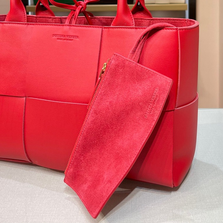 Bottega Arco Tote Red 36 Ss2022