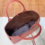 Bottega Arco Tote Strawberry 36 Ss2022