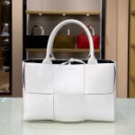 Bottega Arco Tote White 36 Ss2022