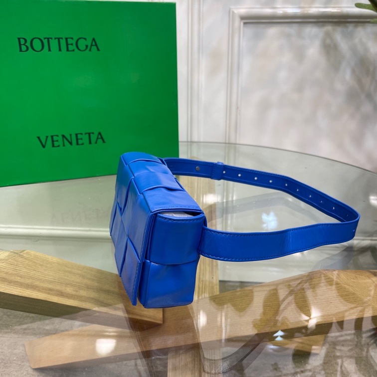 Bottega Belt Cassette Bag Blue 175 Ss2022