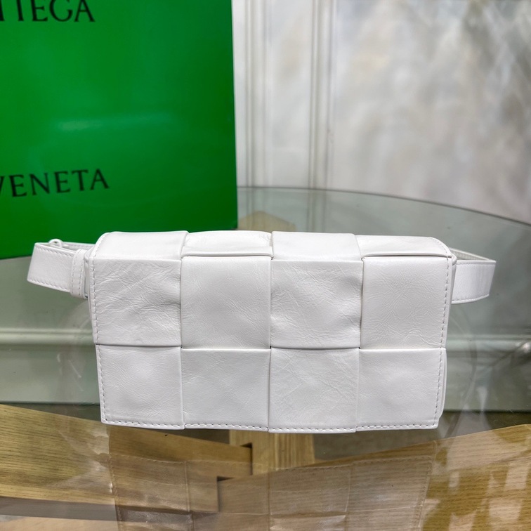 Bottega Belt Cassette Bag White 175 Ss2022