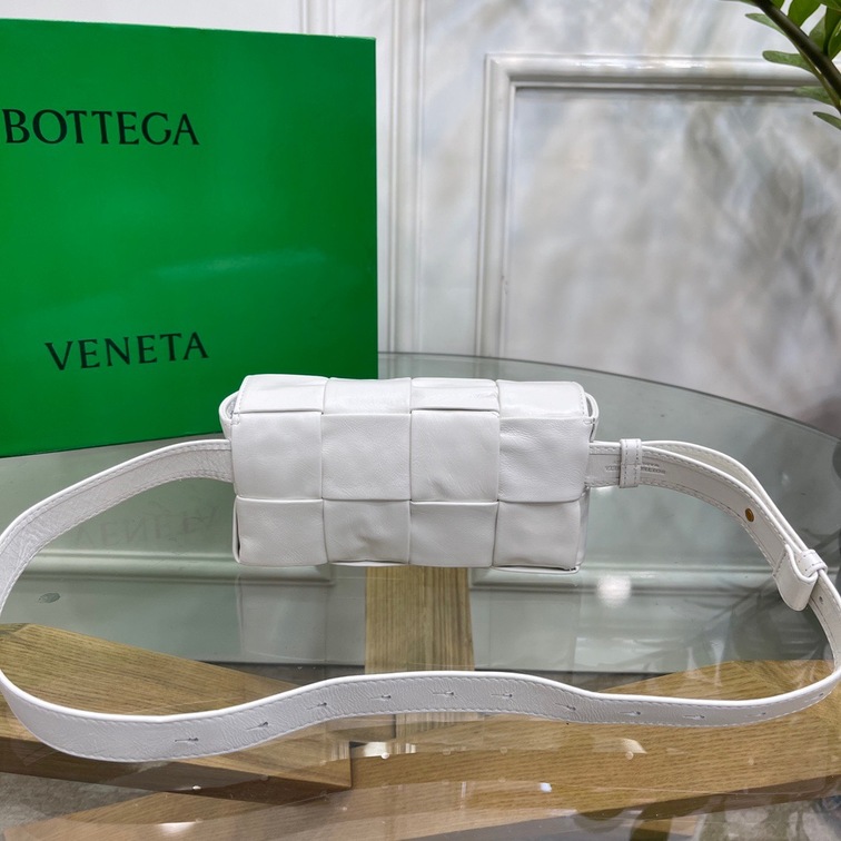 Bottega Belt Cassette Bag White 175 Ss2022