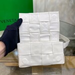 Bottega Belt Cassette Bag White 175 Ss2022