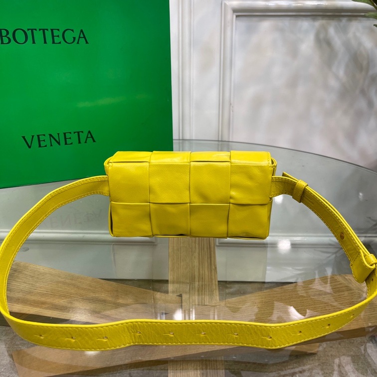 Bottega Belt Cassette Bag Yellow 175 Ss2022