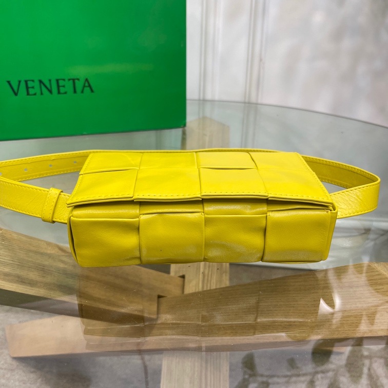 Bottega Belt Cassette Bag Yellow 175 Ss2022