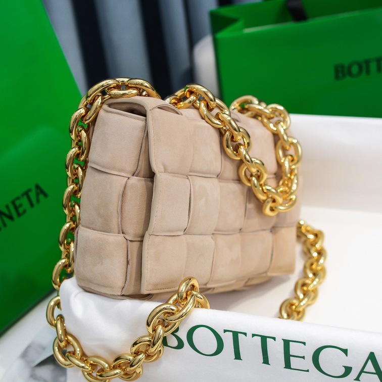 Bottega Cassette Beige 26 Ss2022