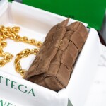 Bottega Cassette Brown 26 Ss2022