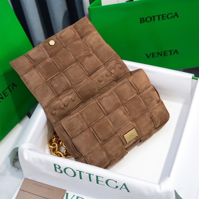 Bottega Cassette Brown 26 Ss2022