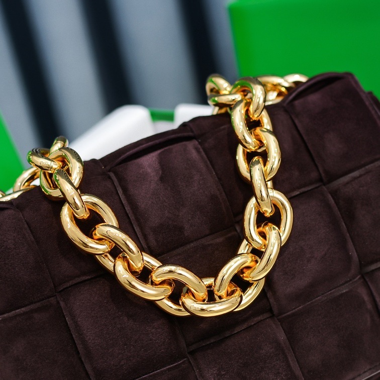Bottega Cassette Wine 26 Ss2022