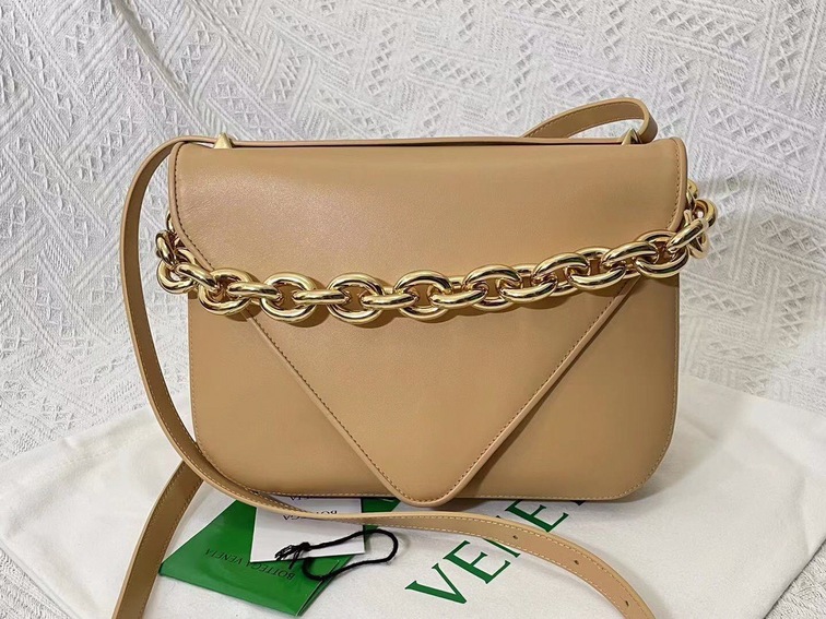 Bottega Moint It Bag Beige 27 Ss2022