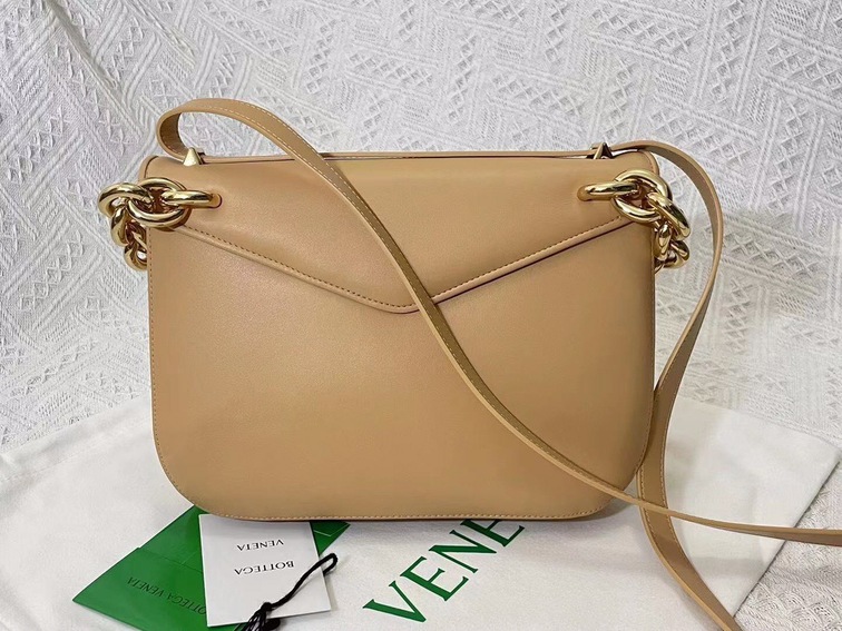 Bottega Moint It Bag Beige 27 Ss2022