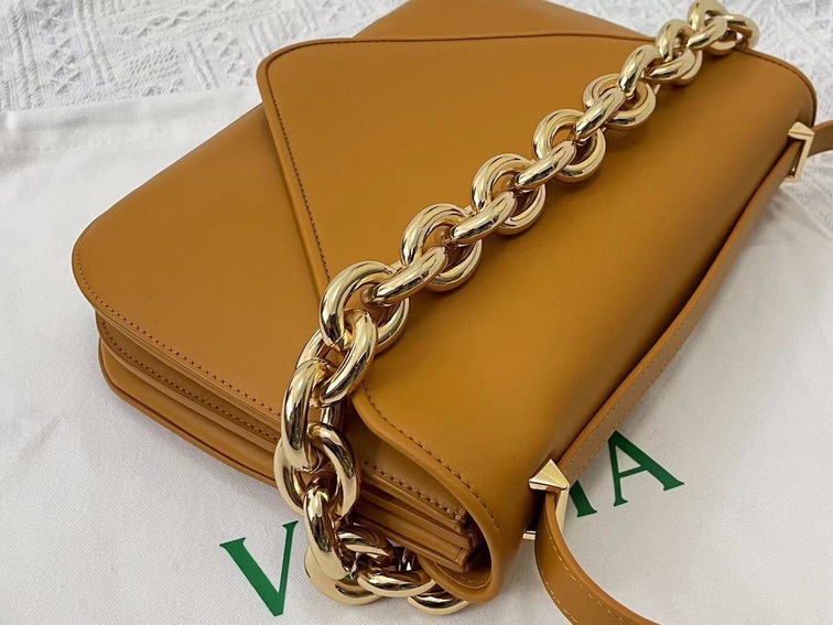Bottega Moint It Bag Brown Yellow 27 Ss2022