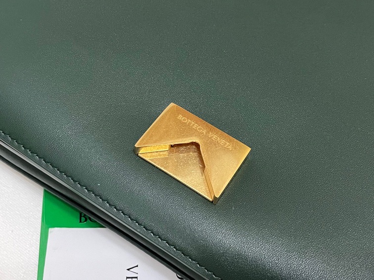 Bottega Moint It Bag Green 27 Ss2022