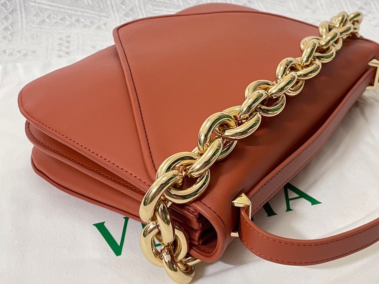 Bottega Moint It Bag Sun 27 Ss2022