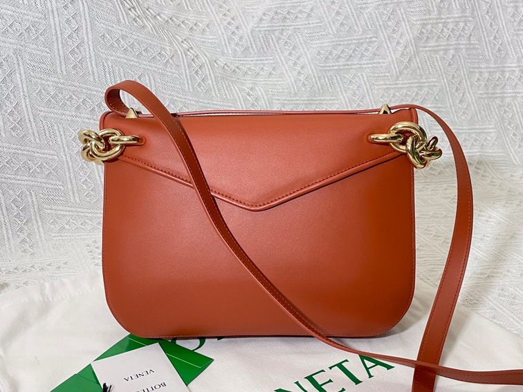 Bottega Moint It Bag Sun 27 Ss2022