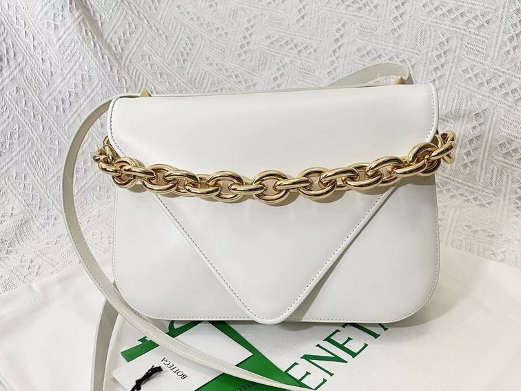 Bottega Moint It Bag White 27 Ss2022