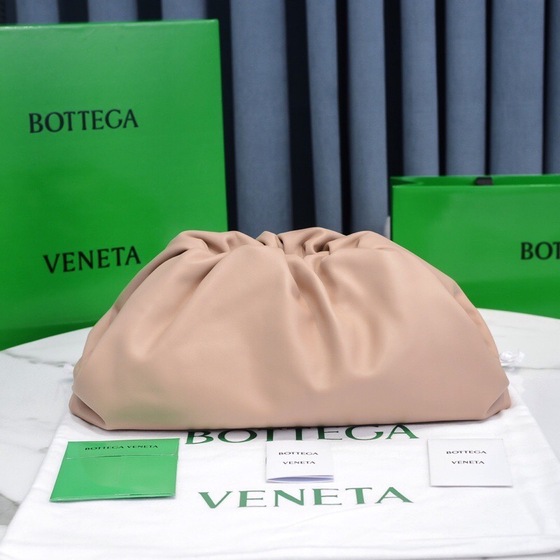 Bottega The Pouch Beige Pink 26 Ss2022