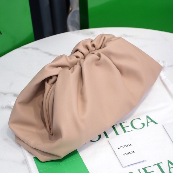 Bottega The Pouch Beige Pink 26 Ss2022