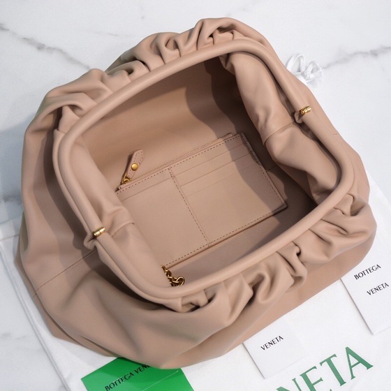 Bottega The Pouch Beige Pink 26 Ss2022