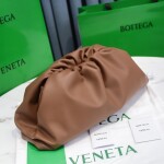 Bottega The Pouch Brown 26 Ss2022
