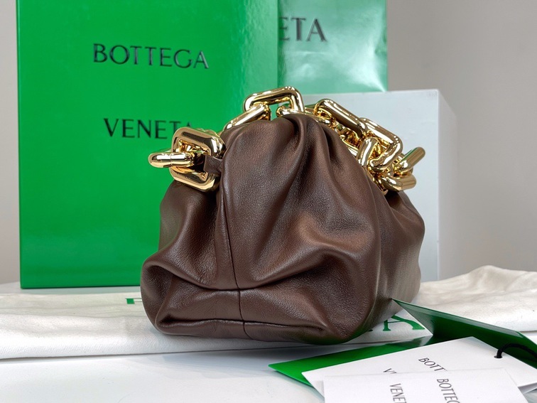 Bottega The Pouch Dark Chocolate Yellow Chain 26 Ss2022