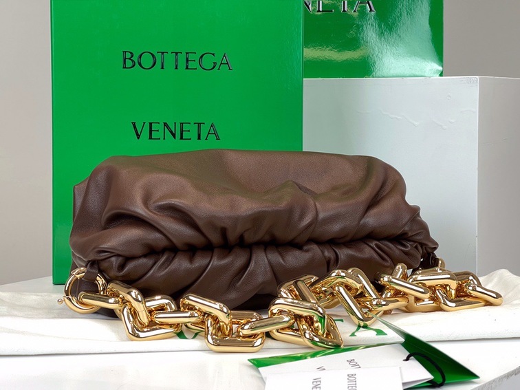 Bottega The Pouch Dark Chocolate Yellow Chain 26 Ss2022