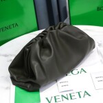 Bottega The Pouch Dark Green 26 Ss2022