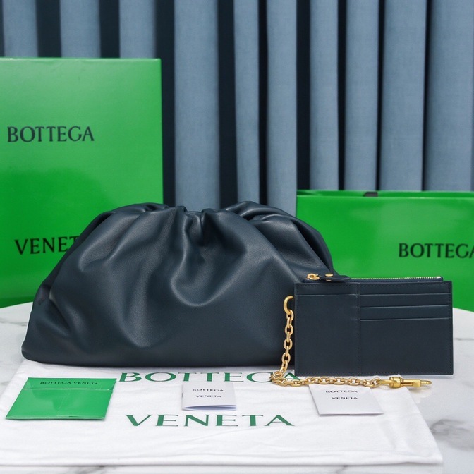 Bottega The Pouch Dark Mint 26 Ss2022