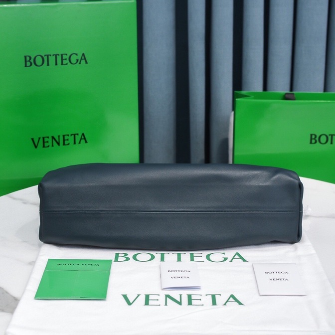 Bottega The Pouch Dark Mint 26 Ss2022