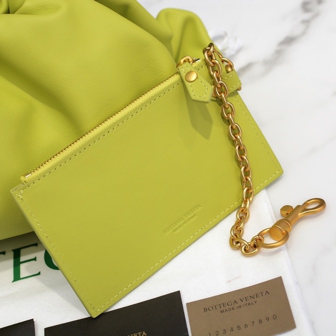 Bottega The Pouch Green 26 Ss2022