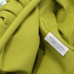 Bottega The Pouch Green 26 Ss2022