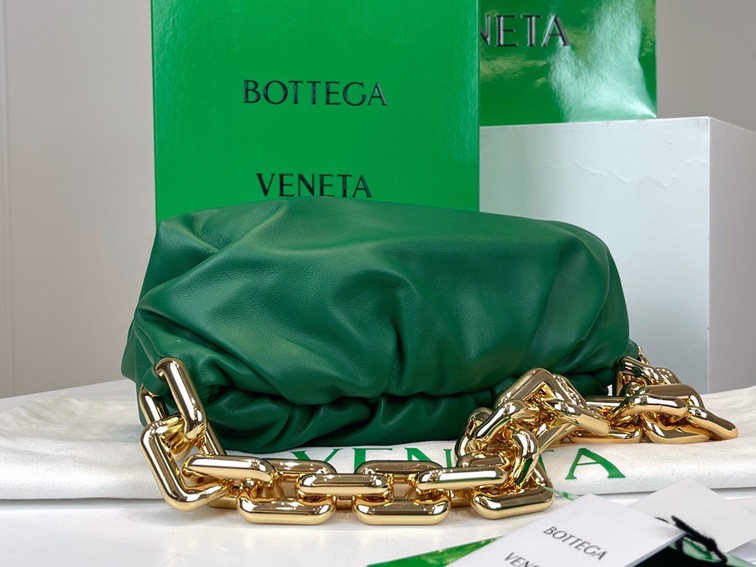 Bottega The Pouch Green Yellow Chain 26 Ss2022