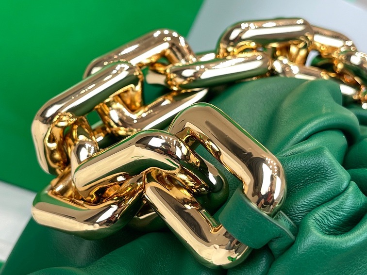 Bottega The Pouch Green Yellow Chain 26 Ss2022