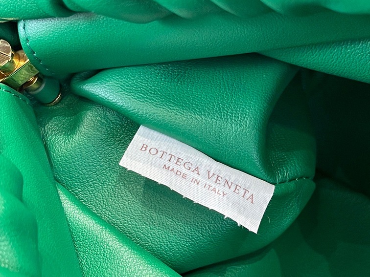Bottega The Pouch Green Yellow Chain 26 Ss2022