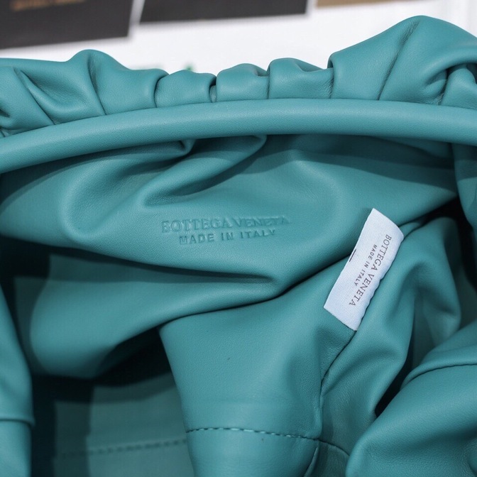 Bottega The Pouch Mint 26 Ss2022