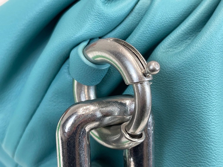 Bottega The Pouch Mint Sliver Chain 26 Ss2022